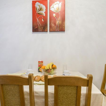 Accommodation Mamut Trogir Bagian luar foto