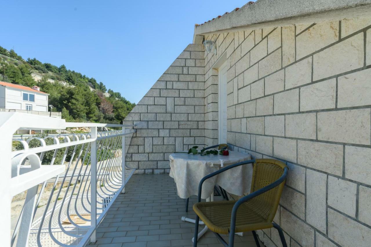 Accommodation Mamut Trogir Bagian luar foto