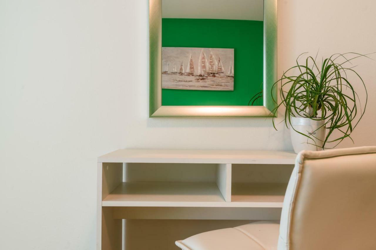 Accommodation Mamut Trogir Bagian luar foto