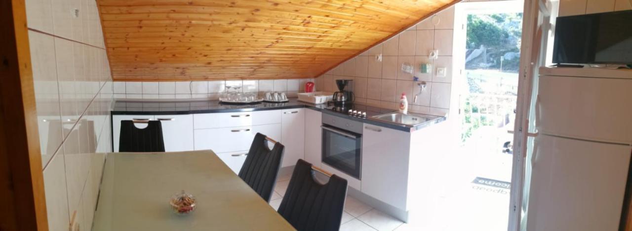 Accommodation Mamut Trogir Bagian luar foto